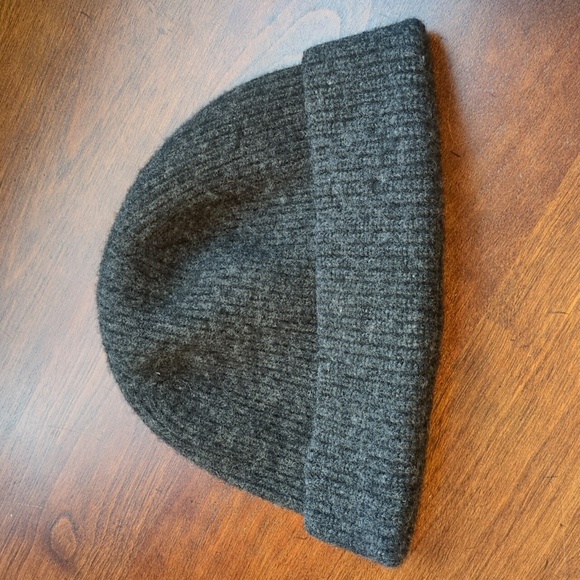 Ralph Lauren Wool Blend Charcoal Beanie - Picture 2 of 7